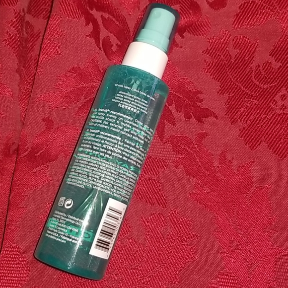 Dr. Brandt antioxidant spray toner - Picture 3 of 3